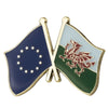 Pin's drapeaux croisés Pays de Galles & Union Européenne
